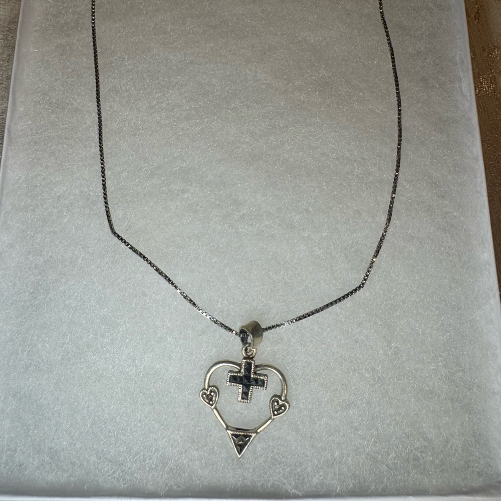 Chic Silver Heart and Cross Necklace